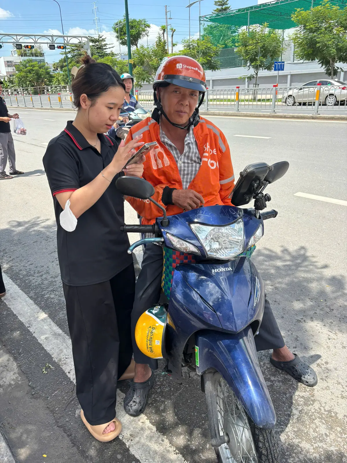 Hình ảnh thực tế chương trình Ghé Dán Một Giây tại Gò Vấp – Dương Quảng Hàm
