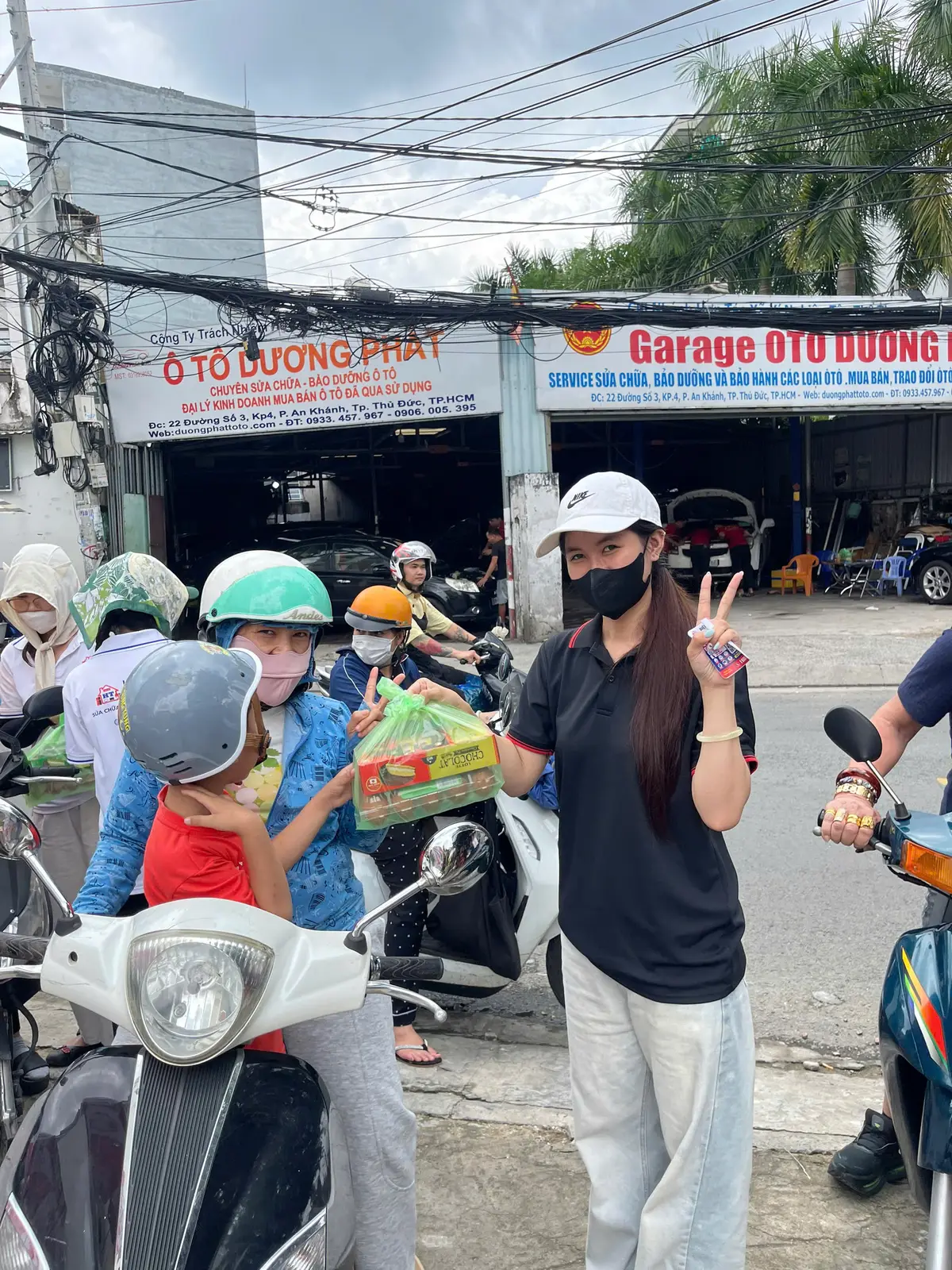 Hình ảnh thực tế chương trình Ghé Dán Một Giây tại Khu vực Quận 2