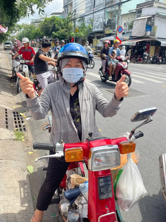 Tân Phú - Trò chuyện thân tình cùng bà con ngoài phố