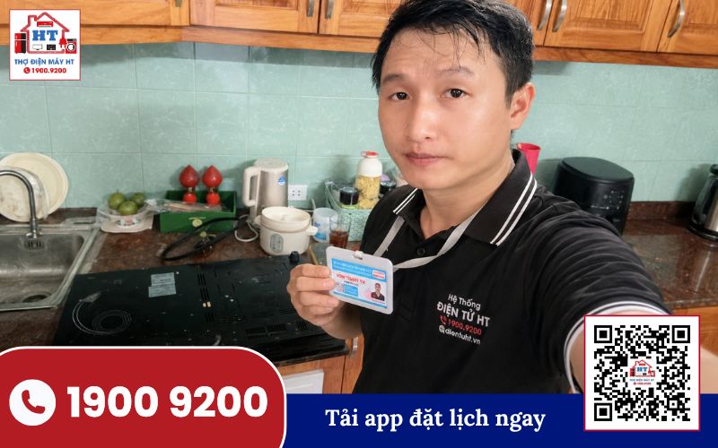 Quy trình kiểm tra bếp từ của kỹ thuật viên HT Kỹ thuật viên chuyên nghiệp Điện Tử HT kiểm tra, sửa các lỗi hư ở bếp từ tại nhà Hà Nội.