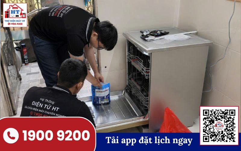 Kiểm tra máy rửa chén tại nhà Kỹ thuật viên Hệ Thống Điện Tử HT kiểm tra máy rửa chén tại nhà khách hàng Phan Thiết
